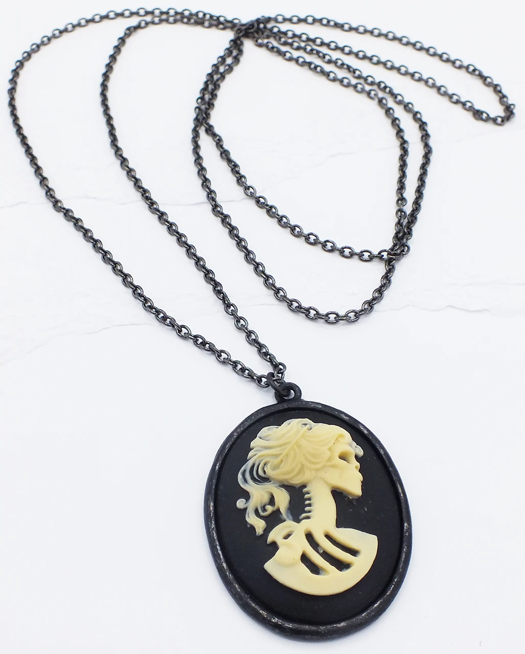 Schwarze Totenkopf Cameo Gothic Kette 3 Schwarze Totenkopf Cameo Gothic Kette